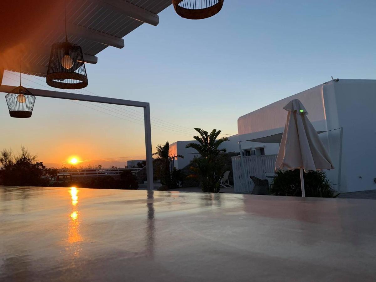 Queen Boutique Suites Mykonos Town Bagian luar foto