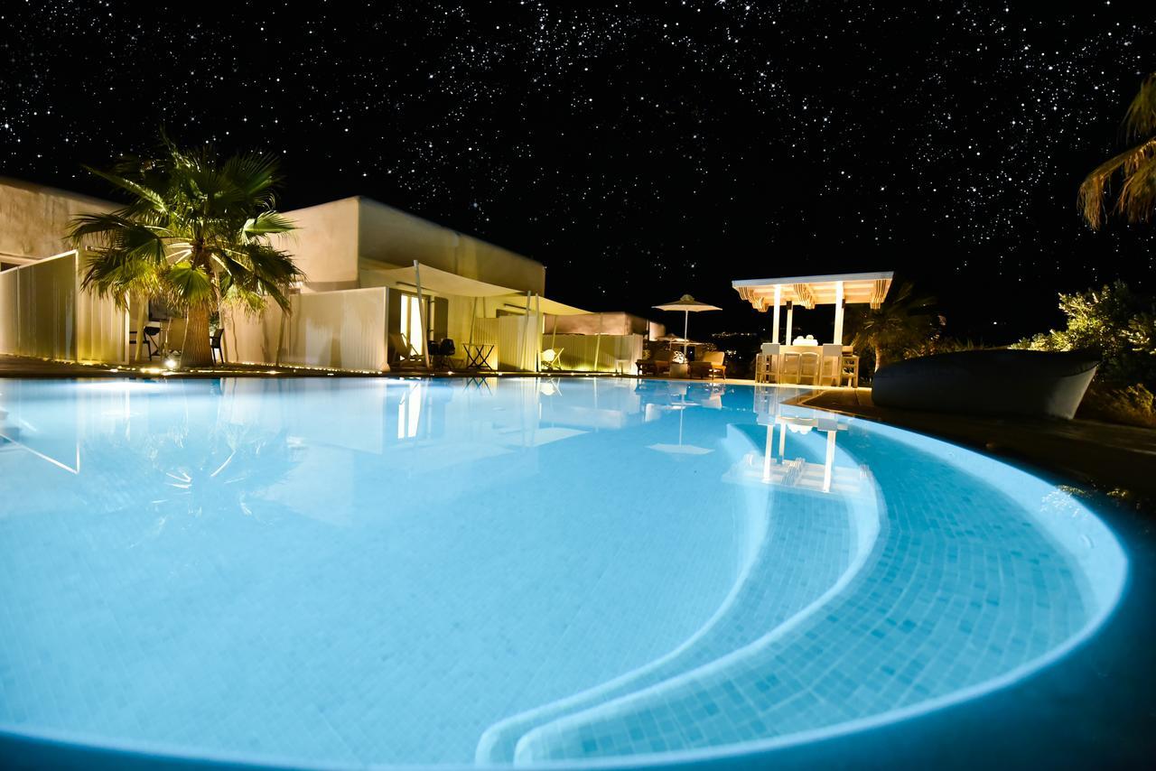Queen Boutique Suites Mykonos Town Bagian luar foto