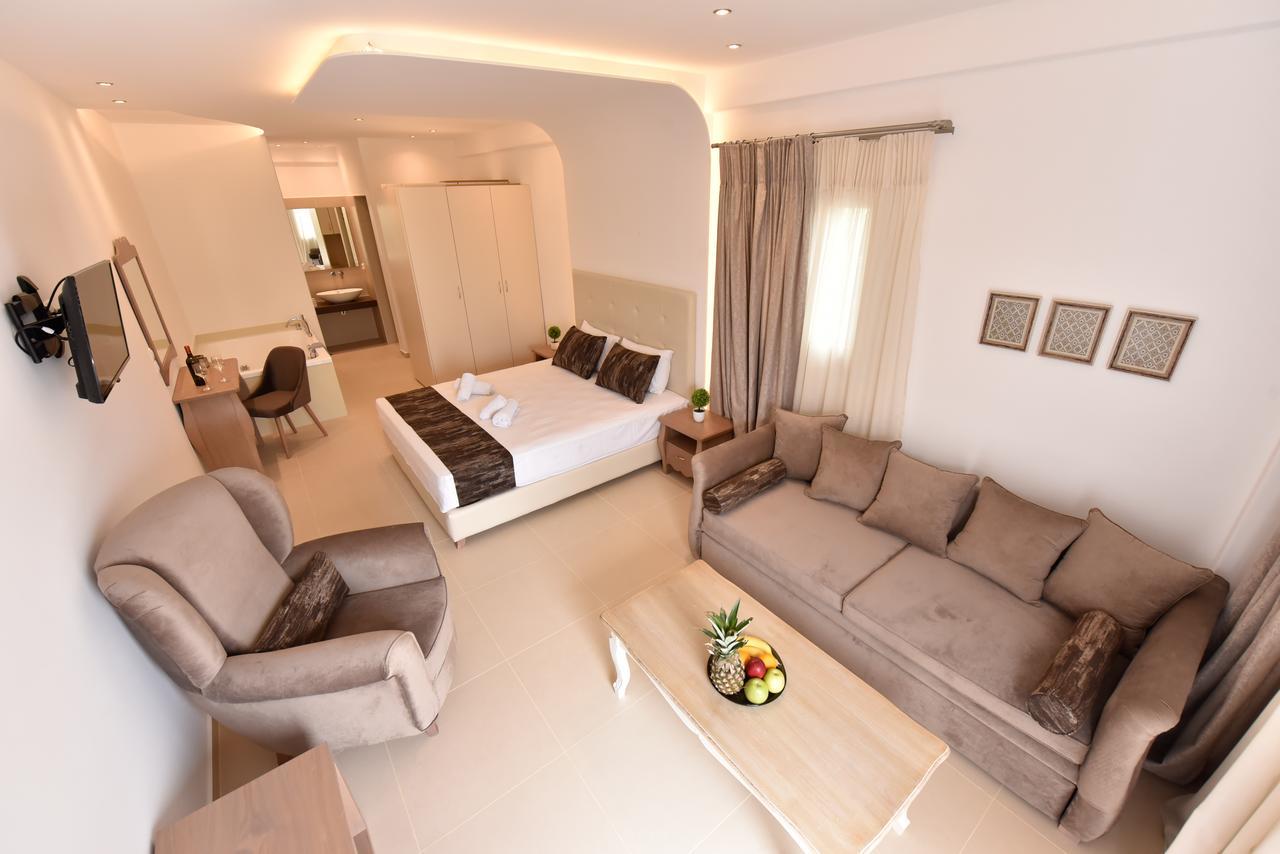 Queen Boutique Suites Mykonos Town Bagian luar foto