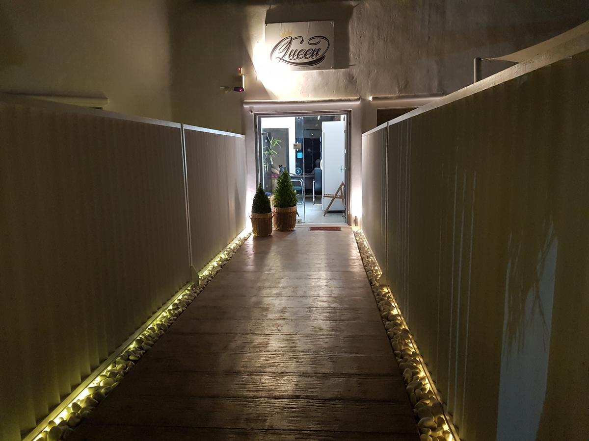 Queen Boutique Suites Mykonos Town Bagian luar foto